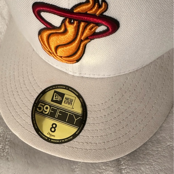 Bundle of 2 New Miami Heat hats. - Picture 2 of 4